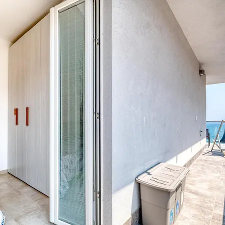 Lanterne Luxury * Borghetto Santo Spirito