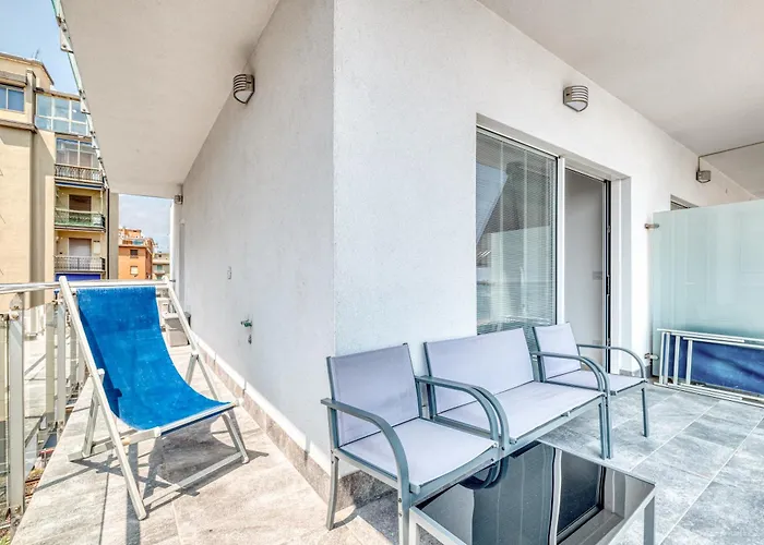 Lanterne Luxury * Borghetto Santo Spirito