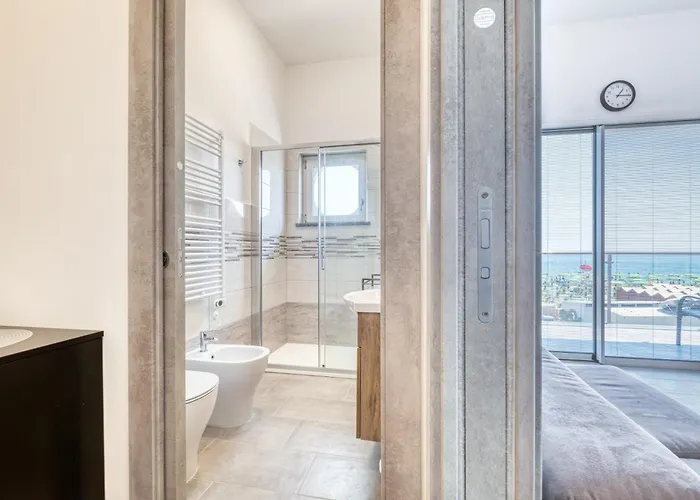 Lanterne Luxury Borghetto Santo Spirito
